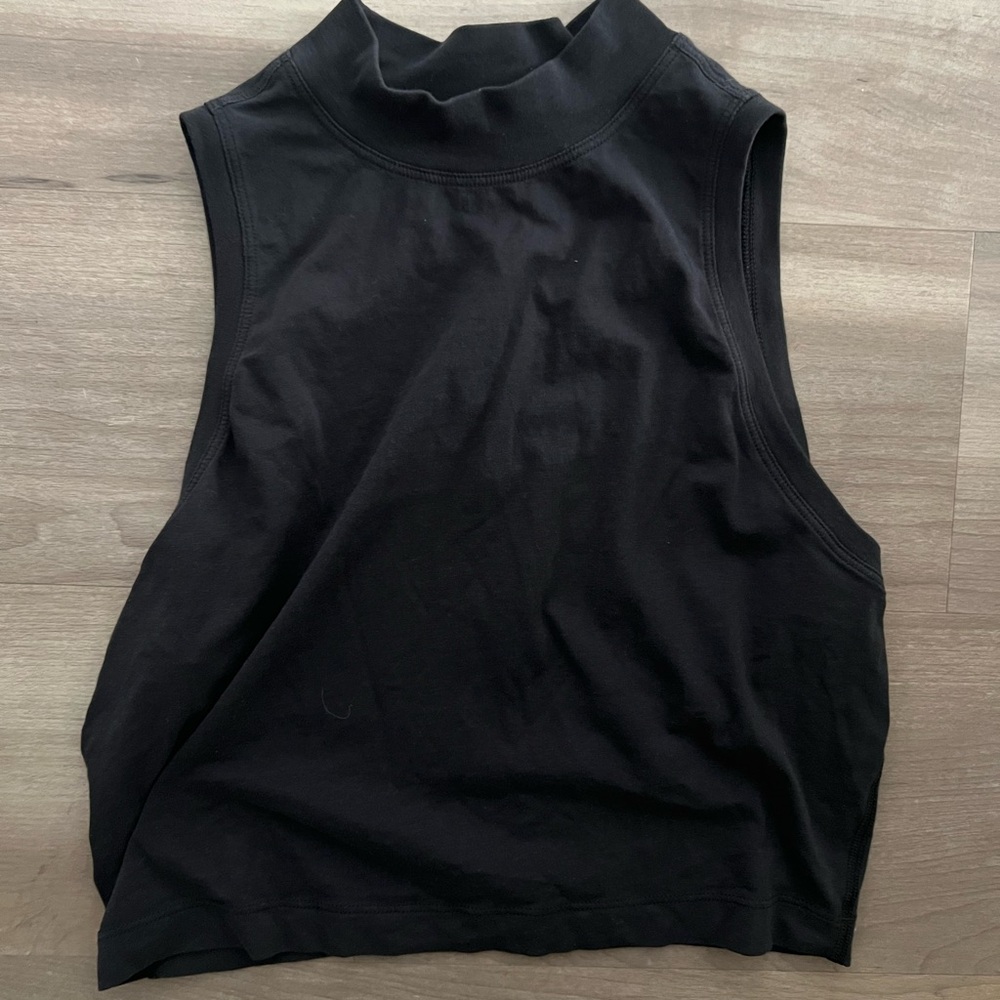Lululemon Mockneck Croptop 4